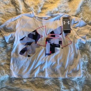 NWT UA Crop-Top T-Shirt